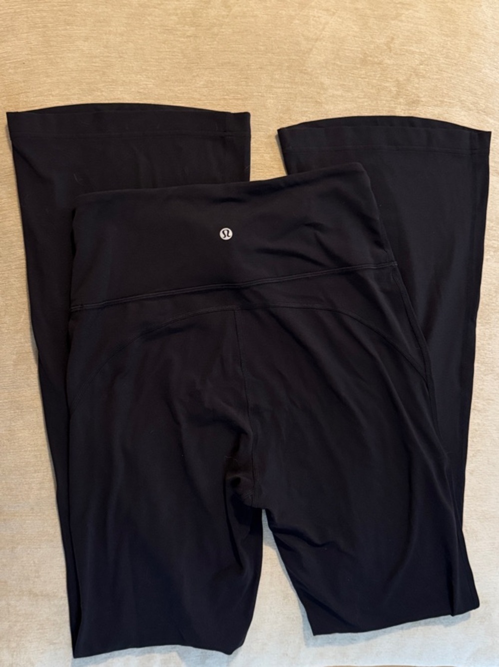 Lululemon Groove Nulu High-Rise Flared Pant with Logo Black NEVER WORN